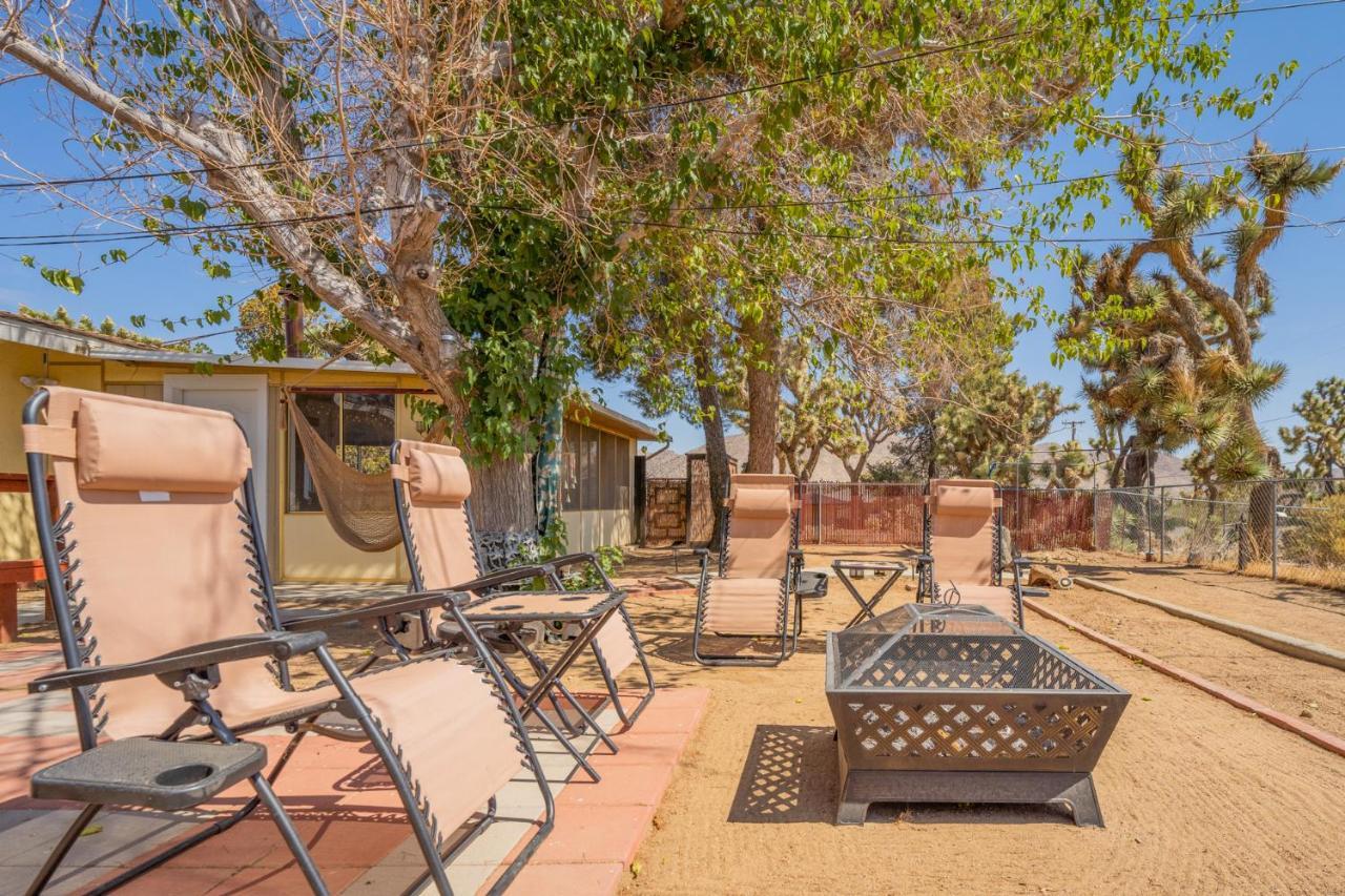 *New*King Beds*Bbq Grill*Fire-Pit*Hammock*Workplace Yucca Valley Exterior photo